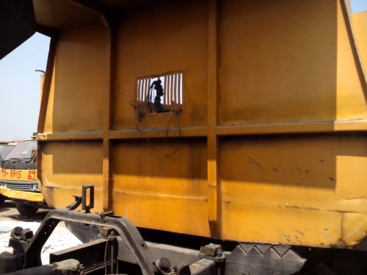 ขายรถ6ล้อดั๊มถูกๆ ประมูลมาขายตามสภาพ