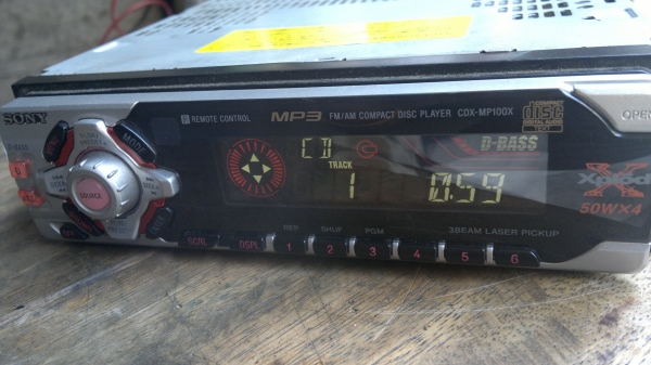 เครื่องเล่นวิทยุ SONY  CD/MP3 50W สภาพสวยครับ