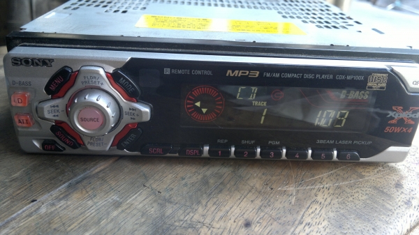 เครื่องเล่นวิทยุ SONY  CD/MP3 50W สภาพสวยครับ