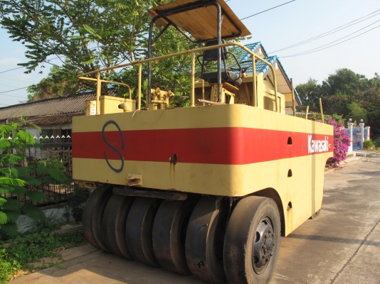 ขายรถบดล้อยาง kawazaki