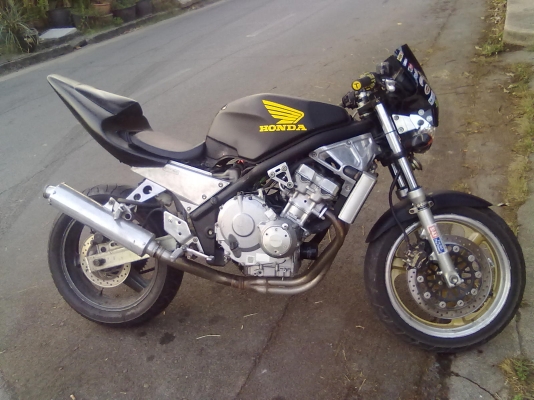 ขายCB1 400 inv. แต่งStreet Figther ถูกมาก เบื่อแล้ว