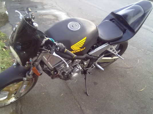 ขายCB1 400 inv. แต่งStreet Figther ถูกมาก เบื่อแล้ว ขายCB1 400 inv. แต่งStreet Figther ถูกมาก เบื่อแล้ว