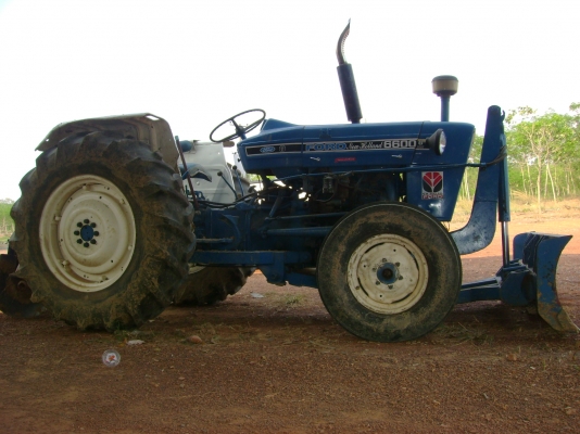 ขายรถไถมือสอง Ford 3 สูบ 60158 มีผานหน้า ผาน6