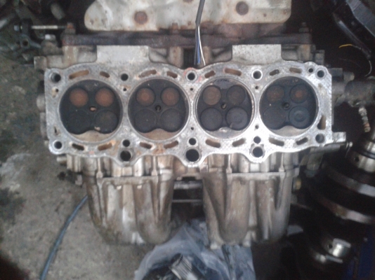 ขายฝาสูบ 3S FE พร้อมท่อไอดีหัวฉีดครบ ราคา2,000บาท