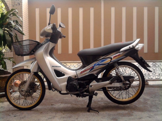 ขออนุญาติขาย HONDA WAVE 125RU-Box กุญแจใหญ่ 2 ชั้น โอนให้ฟรีครับ