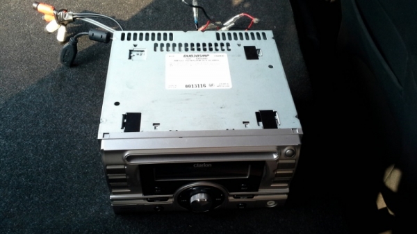 วิทยุ 2Din ของ Clarion เสียงดีจริง  ไฟเปลี่ยนสีได้