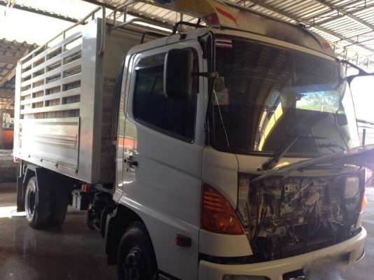 รถฮีโน่ 6 ล้อดั้ม 150 แรงม้า. ปี 49  ( รถวิ่ง 1xx,xxx  กว่า กม. )  สนใจติดต่อ 081 - 6079515