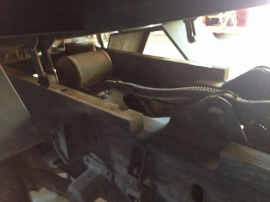 รถฮีโน่ 6 ล้อดั้ม 150 แรงม้า. ปี 49  ( รถวิ่ง 1xx,xxx  กว่า กม. )  สนใจติดต่อ 081 - 6079515