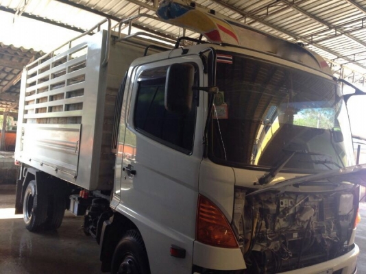 รถฮีโน่ 6 ล้อดั้ม 150 แรงม้า. ปี 49  ( รถวิ่ง 1xx,xxx  กว่า กม. )  สนใจติดต่อ 081 - 6079515