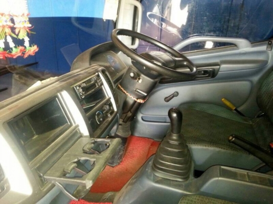 รถฮีโน่ 6 ล้อดั้ม 150 แรงม้า. ปี 49  ( รถวิ่ง 1xx,xxx  กว่า กม. )  สนใจติดต่อ 081 - 6079515