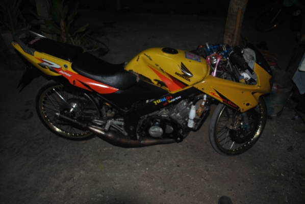 ขาย LS 125 .ใส่ลูกแกมแล้วอุปกรณ์เดิมยังอยู่ครบทุกอย่างครับ ทะเบียนเต็ม มีชุดโอน