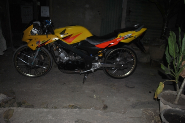 ขาย LS 125 .ใส่ลูกแกมแล้วอุปกรณ์เดิมยังอยู่ครบทุกอย่างครับ ทะเบียนเต็ม มีชุดโอน