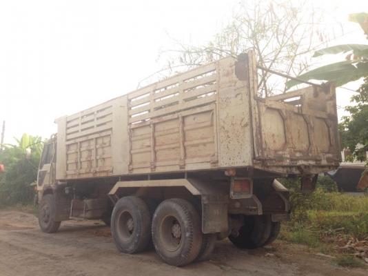 ขายสิบล้อ 2 เพลา รุ่น FN 527 MRDH3  พร้อมใช้งาน สนใจติดต่อ 089-4370516