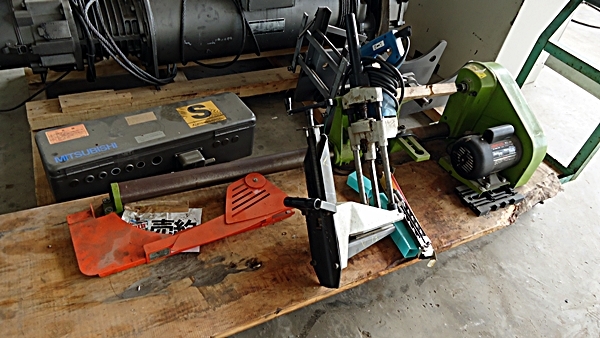 ขายเครื่องกลึงไม้และเครื่องเจาะรูเดือยเหลี่ยมจากญี่ปุ่น