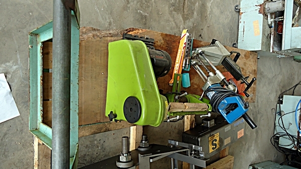 ขายเครื่องกลึงไม้และเครื่องเจาะรูเดือยเหลี่ยมจากญี่ปุ่น