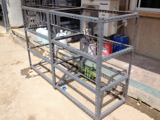 รับสั่งทำชั้นเหล็กฉาก ราคาคิดเป็นเมตร