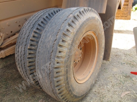 รถบรรทุก 6 ล้อดั๊มพ์ ยี่ห้อ ISUZU รถบรรทุก 6 ล้อดั๊มพ์ ยี่ห้อ ISUZU