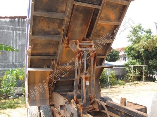 รถบรรทุก 6 ล้อดั๊มพ์ ยี่ห้อ ISUZU รถบรรทุก 6 ล้อดั๊มพ์ ยี่ห้อ ISUZU