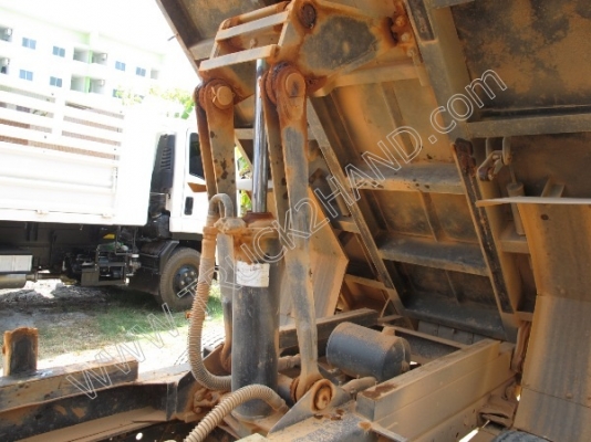 รถบรรทุก 6 ล้อดั๊มพ์ ยี่ห้อ ISUZU รถบรรทุก 6 ล้อดั๊มพ์ ยี่ห้อ ISUZU