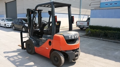 ขายด่วน!!! รถฟอล์คลิฟท์ TOYOTA 02-8FGL20 ซีเรียล 8FGL25-31835  ราคาพิเศษ นำเข้าจากญี่ปุ่น