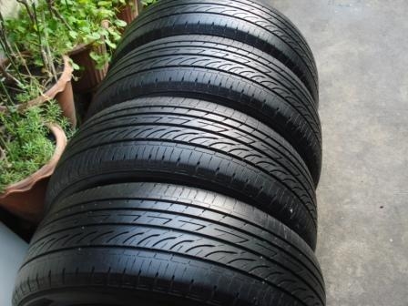 ขายยาง BRIGESTONE  215-55-16 1ชุด