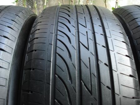 ขายยาง BRIGESTONE  215-55-16 1ชุด