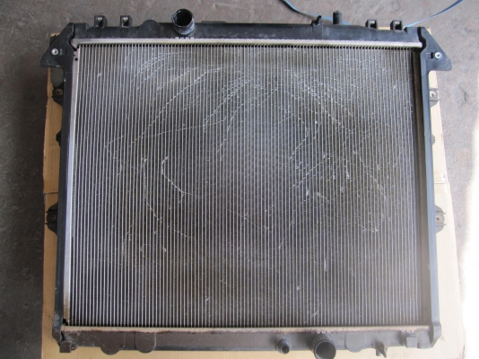 หม้อน้ำtoyota vego 2.5