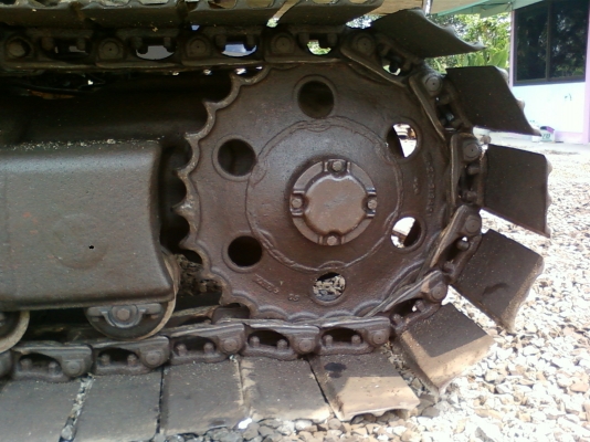 ขาย!! KOMATSU 12HD  / 500.000.บาท ราคาต่อรองกันได้