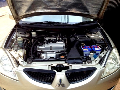 NEW LANCER 05 เกียร์ MT แท้ เบาะหนัง  แบตเตอรี่ใหม่ เซนเซอร์ถอยหลัง วิทยุซีดี สภาพสวย เล่มพร้อมโอนขนส่ง หรือ จัดไฟแนนท์ได้ครับ