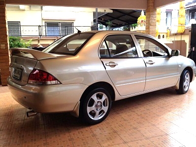 NEW LANCER 05 เกียร์ MT แท้ เบาะหนัง  แบตเตอรี่ใหม่ เซนเซอร์ถอยหลัง วิทยุซีดี สภาพสวย เล่มพร้อมโอนขนส่ง หรือ จัดไฟแนนท์ได้ครับ