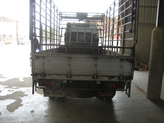 NKR  110 แรง   440,000 บาท   ( รถห้าง แท้ )