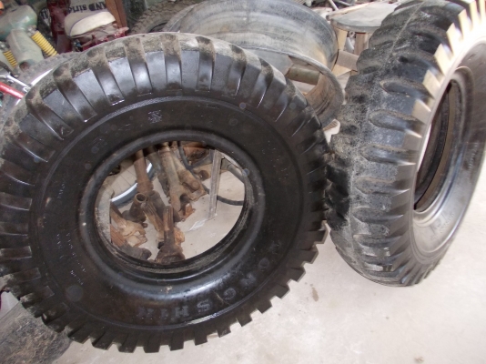 m601 ขายยางจี๊ปกลางขอป 16-900ของนอกแท้สภาพใหม่