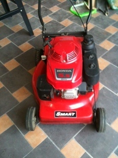 ขายรถตัดหญ้า Honda 5.5 แรง