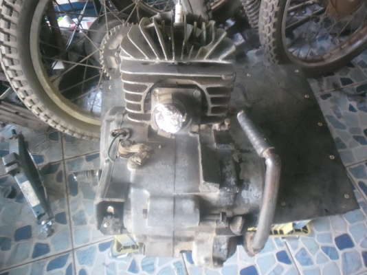 ขายเครื่องDt125 สภาพตามรูปครับแกนไม่ออ๊กไม่เชื่อม