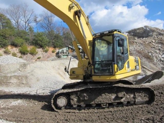 ขายด่วน!!! รถขุด KOMATSU รุ่น PC200-8N1 ซีเรียล 310987 ราคาพิเศษ ต่อรองราคาได้ สินค้าอยู่ญี่ปุ่น