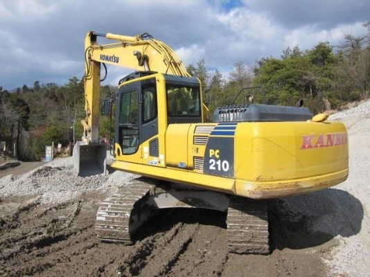 ขายด่วน!!! รถขุด KOMATSU รุ่น PC200-8N1 ซีเรียล 310987 ราคาพิเศษ ต่อรองราคาได้ สินค้าอยู่ญี่ปุ่น
