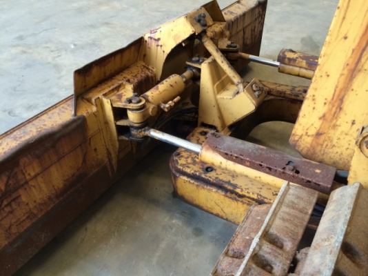 แทร็คเตอร์ Komatsu D20P-6 ใบมีด 6 ทิศทาง นำเข้าจากญี่ปุ่น สภาพดี