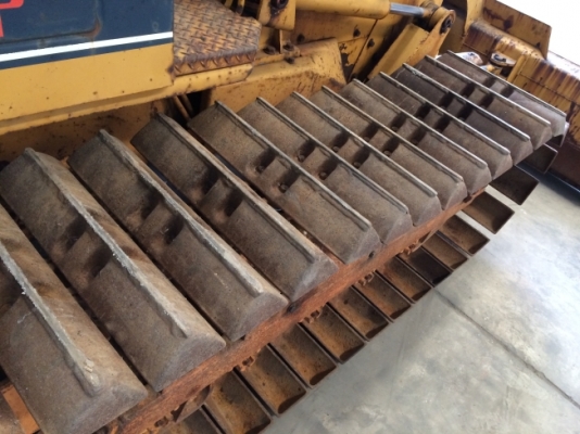 แทร็คเตอร์ Komatsu D20P-6 ใบมีด 6 ทิศทาง นำเข้าจากญี่ปุ่น สภาพดี