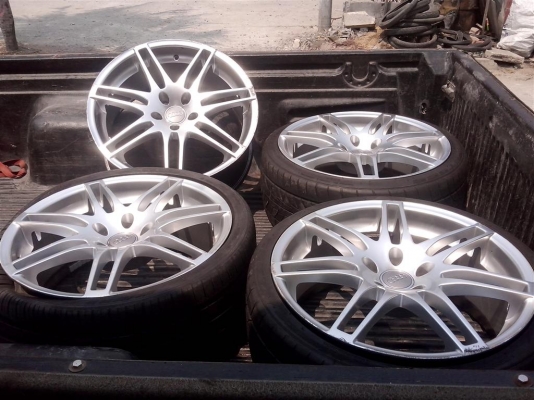 ขายแม๊ก AUDI เเท้ 5 รู 112 ครับ ต้องซ่อม