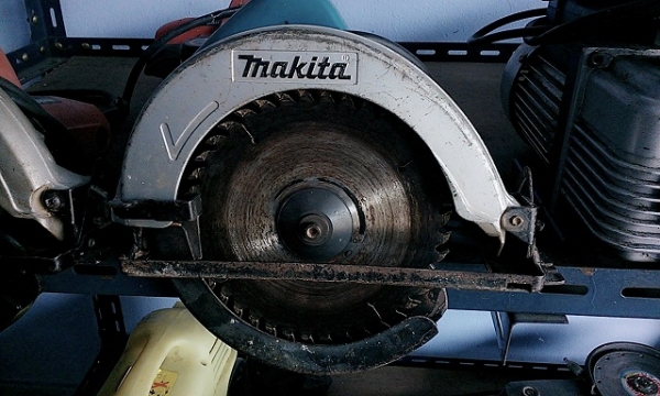 ขาย เลื่อยวงเดือน 7" makita 5806B แท้ๆ