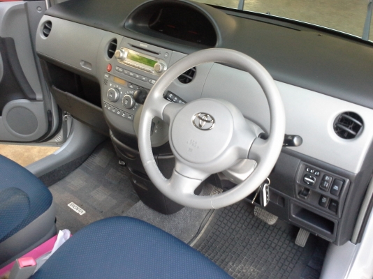 ขาย TOYOTA SIENTA 1.5 vvti ขาย TOYOTA SIENTA 1.5 vvti