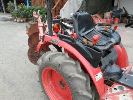 ปัญญาแทรคเตอร์มาแล้ว...จัดมาคูโบต้า B2420 พร้อมผาน 3x18ตราช้าง และ ล้อเหล็ก  สภาพรถไร่