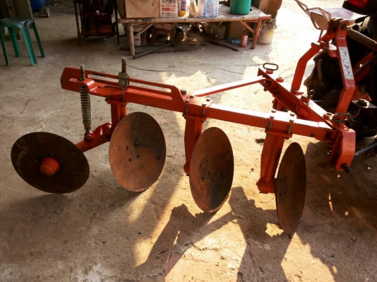 ปัญญาแทรคเตอร์มาแล้ว...จัดมาคูโบต้า B2420 พร้อมผาน 3x18ตราช้าง และ ล้อเหล็ก  สภาพรถไร่