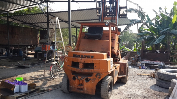 ขายรถยก4ตันดีเซล..komatsu..กระบอกคู่เสาสูงงาเทได้