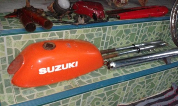 ขายโครง Suzuki A100 สภาพดีของเกือบครบราคา 2000 บาทครับ