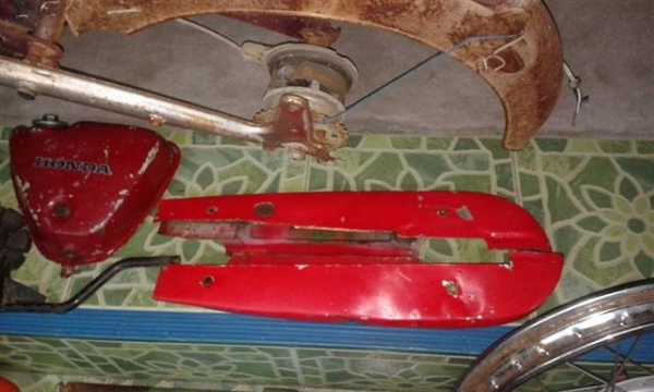 ขายโครง Suzuki A100 สภาพดีของเกือบครบราคา 2000 บาทครับ