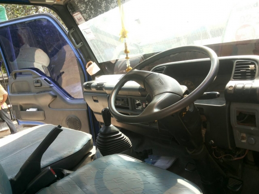 รถบรรทุก 4 ล้อกลาง ISUZU รุ่นNKR55 ราคา 335,000 บ.