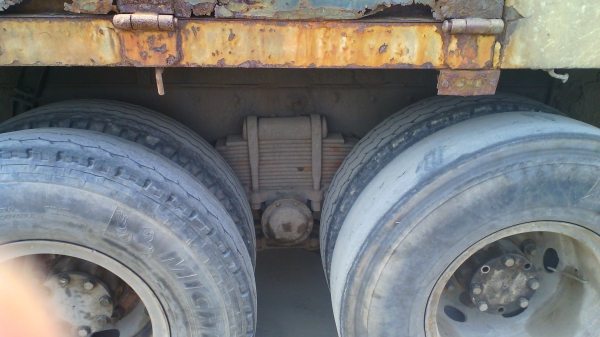 ์รถบรรทุก NISSAN CW41M รถปี 33 แม่ลูก ลูกพ่วง 3 คาน มีทะเบียนครบ ชอบราคาเท่าไรต่อรองได้ครับ