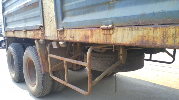 ์รถบรรทุก NISSAN CW41M รถปี 33 แม่ลูก ลูกพ่วง 3 คาน มีทะเบียนครบ ชอบราคาเท่าไรต่อรองได้ครับ