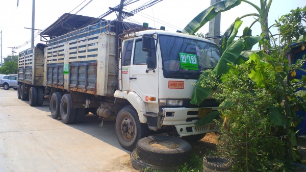 ์รถบรรทุก NISSAN CW41M รถปี 33 แม่ลูก ลูกพ่วง 3 คาน มีทะเบียนครบ ชอบราคาเท่าไรต่อรองได้ครับ